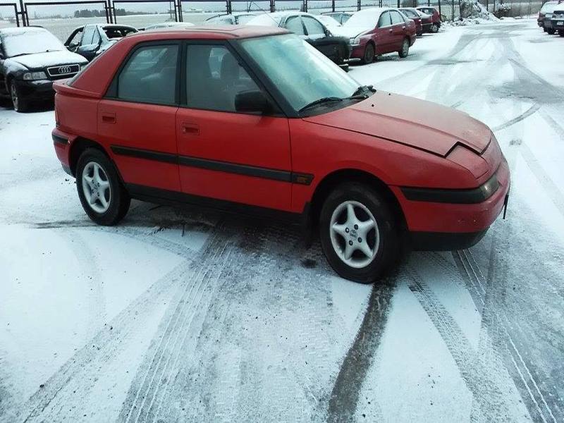 Mazda 323F